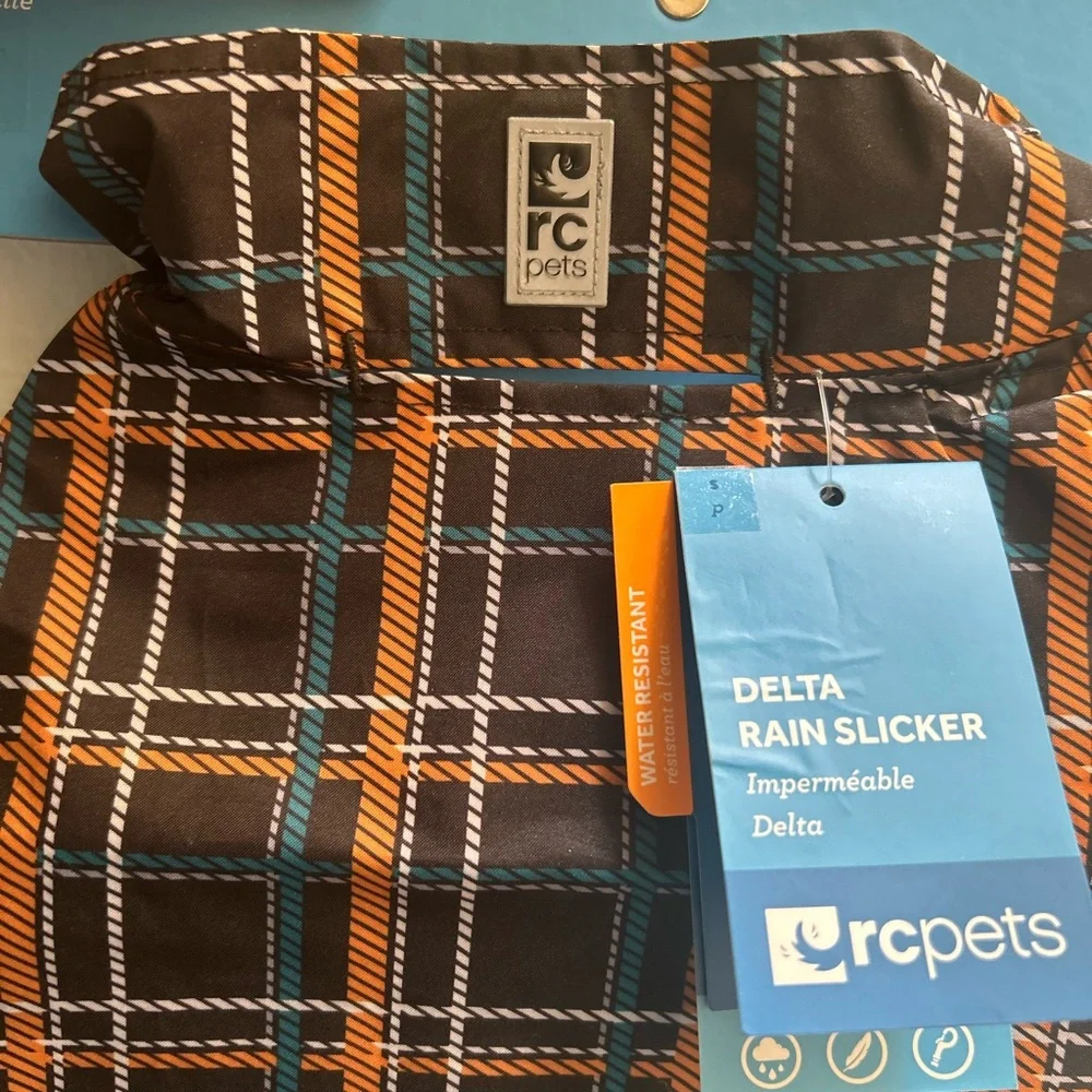 Delta Plaid Rain Slicker with Black, Orange, and Blue dog Rain coat Small NWT